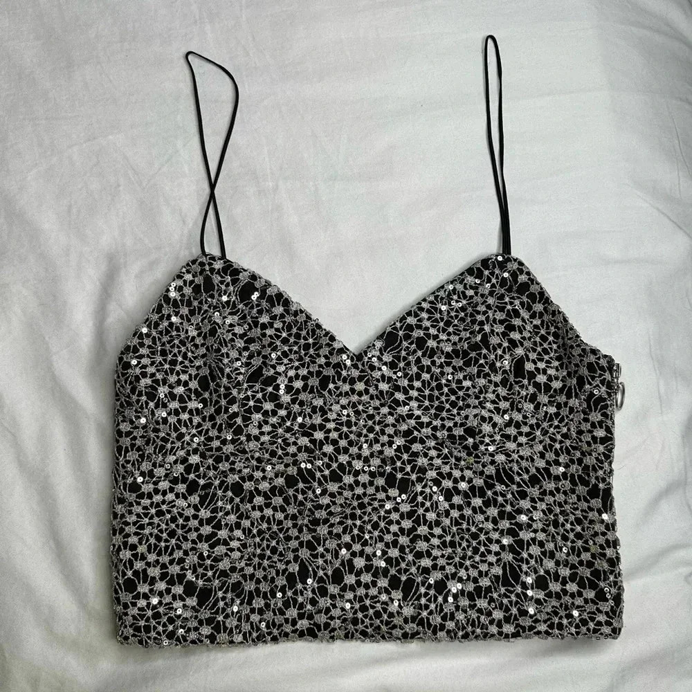 Line + Dot Metallic Sequin Black Crop Top‎